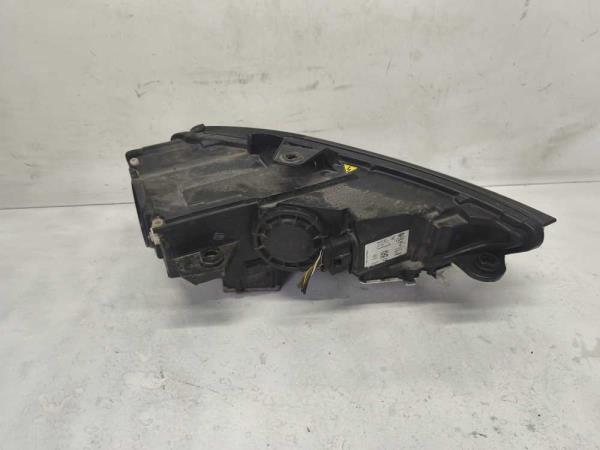 PHARE DROIT AUDI - Vue 2